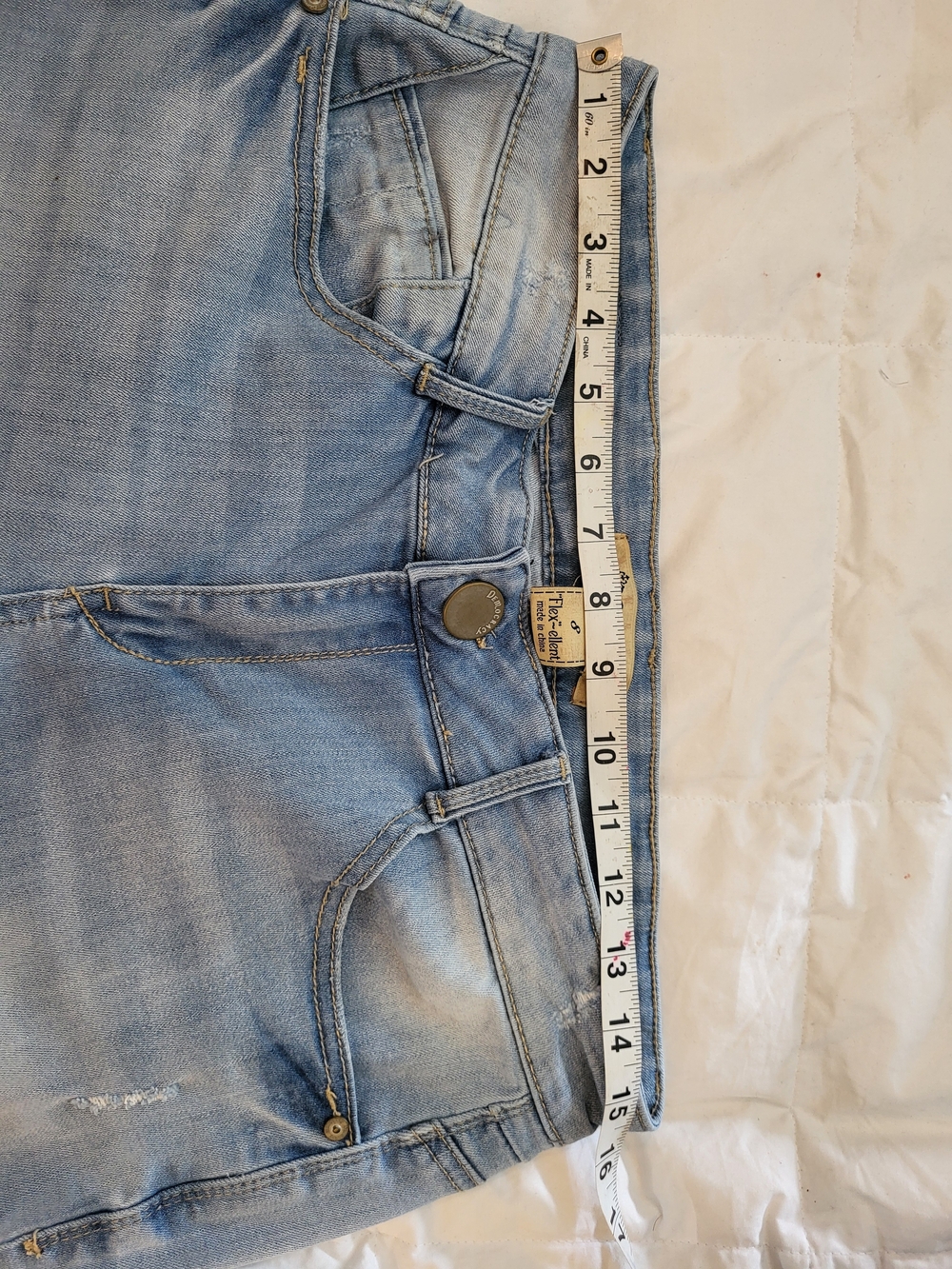 Democracy Flex-ellent Light Blue Cropped Jeans with Multicolor Scalloped Hem - Picture 4 of 14